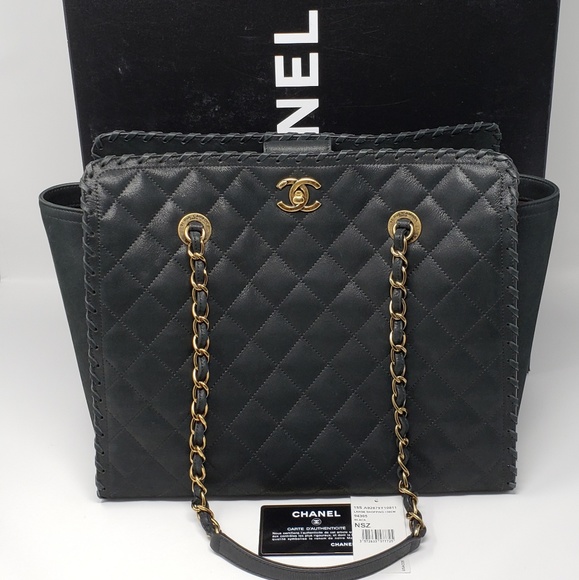 chanel black quilted tote